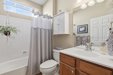 Welcome home to this beautifully designed Robin model villa - photo 25