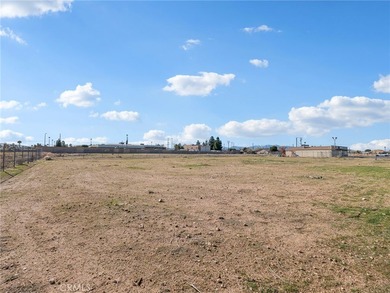 PRIME 3,200 sq ft commercial property on a full acre, offering - photo 27