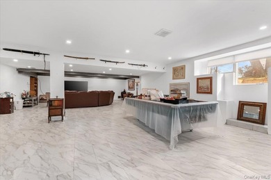 Set on just shy of a one-acre parcel, backing directly onto Lake - photo 28