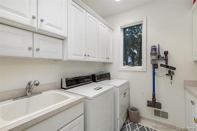 Experience luxury lakefront living in this one-of-a-kind - photo 28