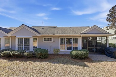 Welcome home to this beautifully designed Robin model villa - photo 30