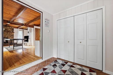 TURNKEY, FULLY FURNISHED, INCOME-PRODUCING STR WITH HOT TUB - photo 8