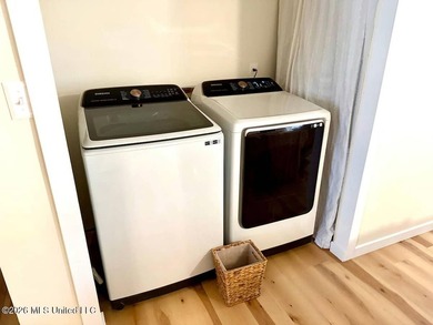 Welcome to this beautifully updated and fully furnished - photo 9