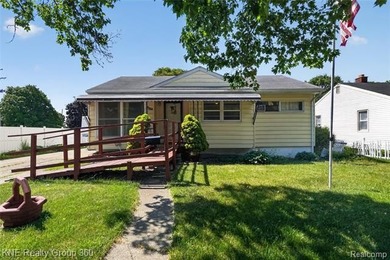 Includes a one year home warranty for peace of mind!- Price - photo 1