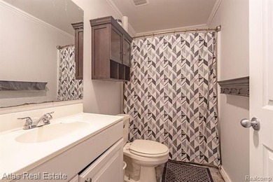 Lake Access on Lobdell Lake (All Sports)! Nice ranch with an - photo 21