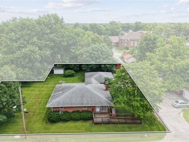 Welcome home to this charming and well-maintained brick ranch - photo 3