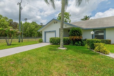 Welcome to this beautifully updated, fully furnished, turn-key - photo 2