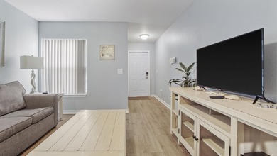SHORT TERM RENTALS ALLOWED. Don't miss out on this freshly - photo 13