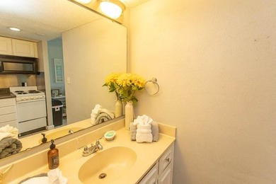 This one-bedroom condo comes fully furnished. It is perfect as a - photo 15