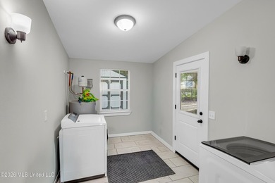 Welcome to 214 Simon Boulevard--where location, lifestyle, and - photo 21