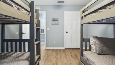 SHORT TERM RENTALS ALLOWED. Don't miss out on this freshly - photo 23