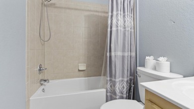 SHORT TERM RENTALS ALLOWED. Don't miss out on this freshly - photo 30