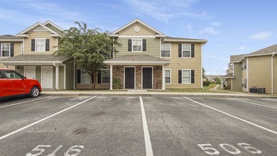 SHORT TERM RENTALS ALLOWED. Don't miss out on this freshly - photo 34
