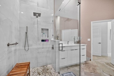 Get ready for Extraordinary! This Decorator/Designer Renovated - photo 34