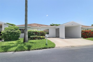 Huntington Lakes Condo For Sale in Delray Beach Florida