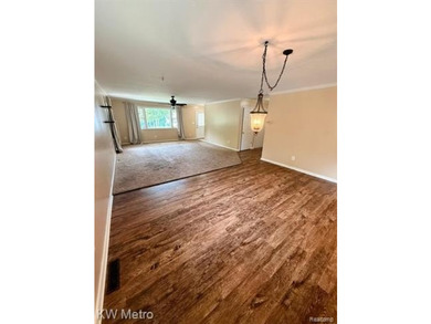 Welcome to this beautifully maintained ranch offering over 3,100 - photo 6