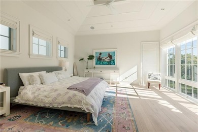 Accented with the color of morning-lit palms, this 2016 West - photo 18