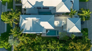 Accented with the color of morning-lit palms, this 2016 West - photo 43