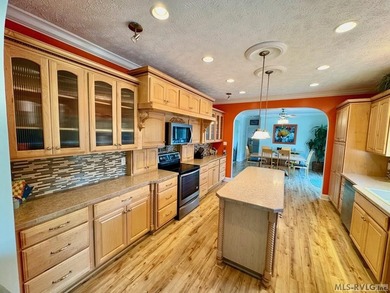 Own a beautiful LAKE House on 4.25 Acres with a gentle slope to - photo 10