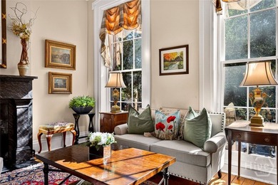 Built in 1868 for John Hernandez, this distinguished Savannah - photo 4
