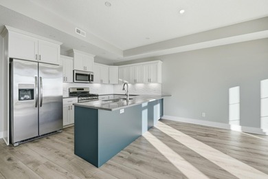 Your lakefront condominium awaits! Brand new and ready for you - photo 10
