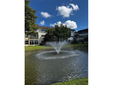 Lake Condo For Sale in Lauderdale Lakes, Florida