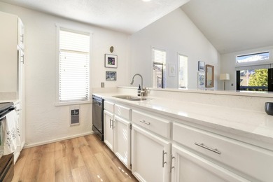 Rare opportunity to own a Condo Complex. 2 Buildings with 8 - photo 14