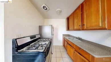 Six-Unit East Oakland Value-Add at a 7% Cap. 2529 E 27th St - photo 8