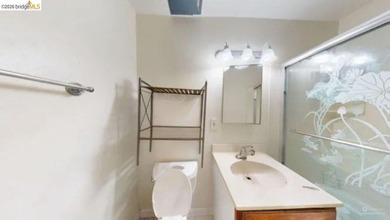 Six-Unit East Oakland Value-Add at a 7% Cap. 2529 E 27th St - photo 9