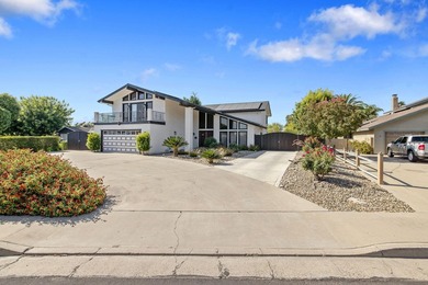 Welcome to 723 W Pine Street, Exeter, CA 93221. If you are - photo 5