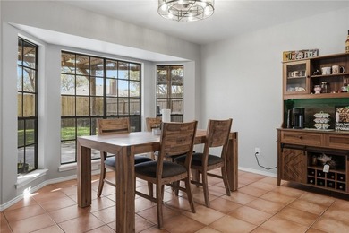 *PRICE REDUCTION!* Welcome to this beautifully renovated - photo 11