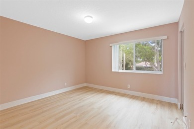 Lovely 3 bedroom, 2.5 bathroom townhome located in the 24 hour - photo 11