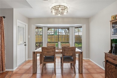 *PRICE REDUCTION!* Welcome to this beautifully renovated - photo 15