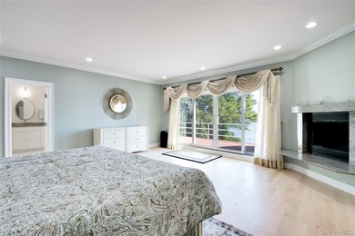 Experience the ultimate in waterfront living with this - photo 15