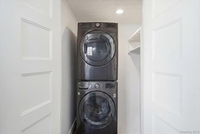 Welcome to this beautifully maintained and move-in ready ranch - photo 17