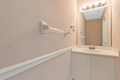 Lovely 3 bedroom, 2.5 bathroom townhome located in the 24 hour - photo 20