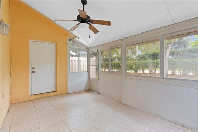Lovely 3 bedroom, 2.5 bathroom townhome located in the 24 hour - photo 23