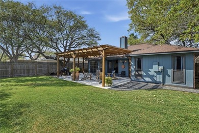 *PRICE REDUCTION!* Welcome to this beautifully renovated - photo 33