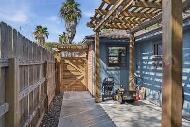 *PRICE REDUCTION!* Welcome to this beautifully renovated - photo 34