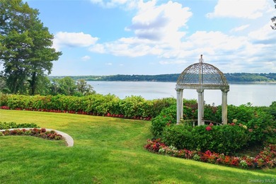 Experience the ultimate in waterfront living with this - photo 35