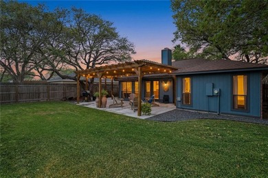 *PRICE REDUCTION!* Welcome to this beautifully renovated - photo 36