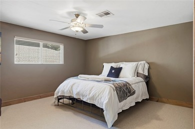 Remarkable Beaver Lake living in this custom built lake home - photo 38