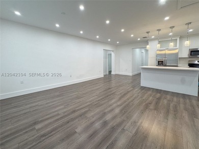 Beautifully maintained, turnkey 4-bedroom, 3-bath single-family - photo 3