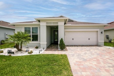 Fully remodeled and impeccably upgraded, this stunning 2 bed 2 - photo 3