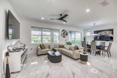 Fully remodeled and impeccably upgraded, this stunning 2 bed 2 - photo 7