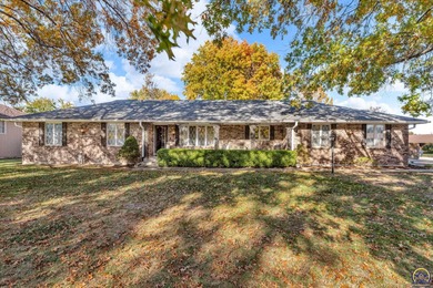 Lake Shawnee Home Sale Pending in Topeka Kansas