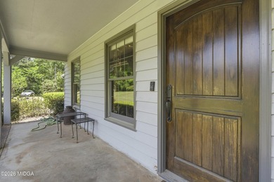 Welcome to this beautifully maintained 3-bedroom, 2.5-bath home - photo 11