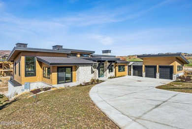 Welcome to 2105 E Paddleboard Way! Embrace the ultimate in - photo 11