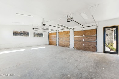 Welcome to 2105 E Paddleboard Way! Embrace the ultimate in - photo 12