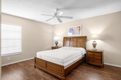 MUST SEE! 2 Bedroom,2 Bathroom Villa with 1-car garage. Garden - photo 14